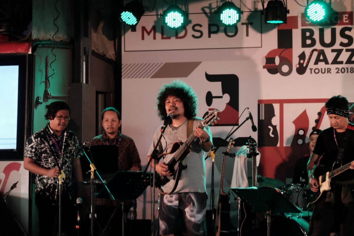 Buat Lagu Bertema Sosial